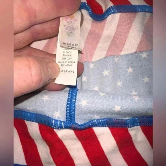 Lularoe TC stars& stripes American flag leggings. From Americana collection.nwot - Picture 3 of 5
